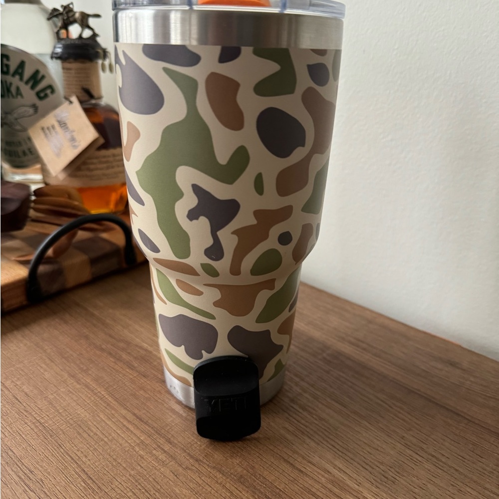 Yeti Camo 30oz Tumbler
